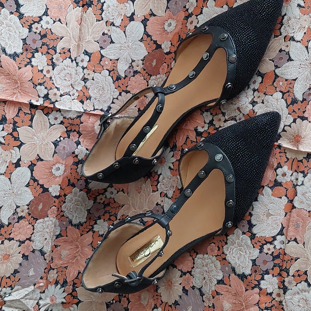 NWT Halogen T-strap black sting ray print leather flats, size 6.5M